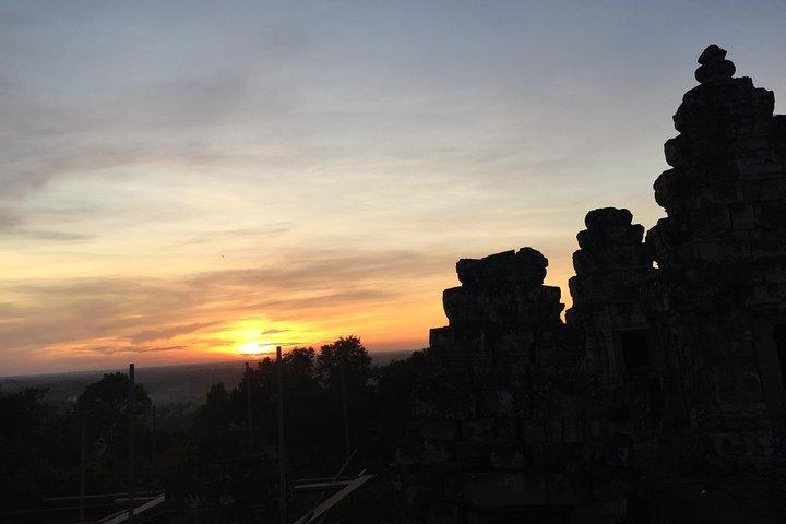 Private Angkor Wat Sunset Small tour