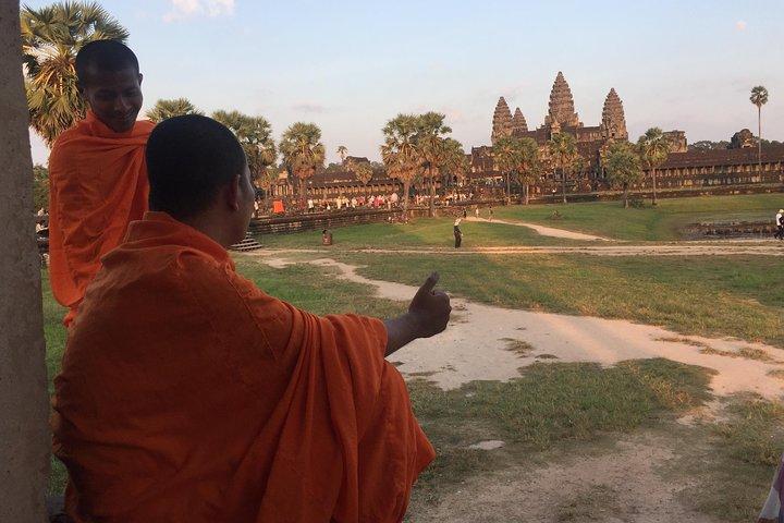 Private Angkor Wat Sunset Small tour