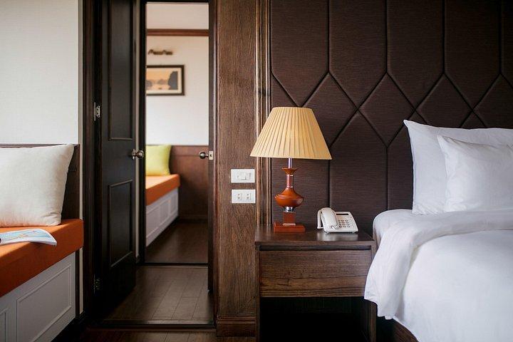 MonChériCruises 5つ星：ハロンとカットバ島を探索する素晴らしい3日間