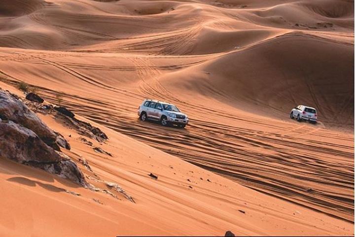 Safari durch die Roten Dünen ab Dubai