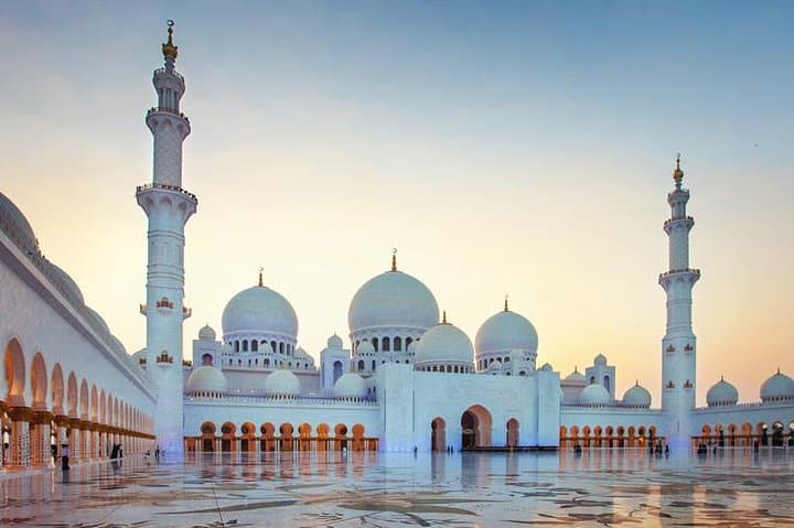 Abu Dhabi Tour With Louvre Museum Admission & Lunch