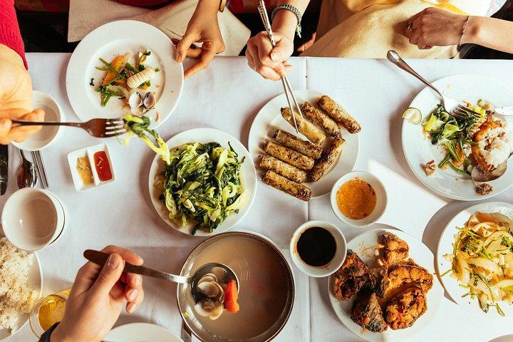 Le 10 degustazioni di Hanoi con la gente del posto: tour privato del cibo di strada