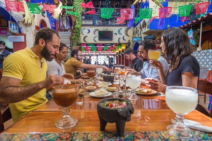 Mexikanischer Kochkurs mit Auswahl und Transport frischer Zutaten vom lokalen Markt