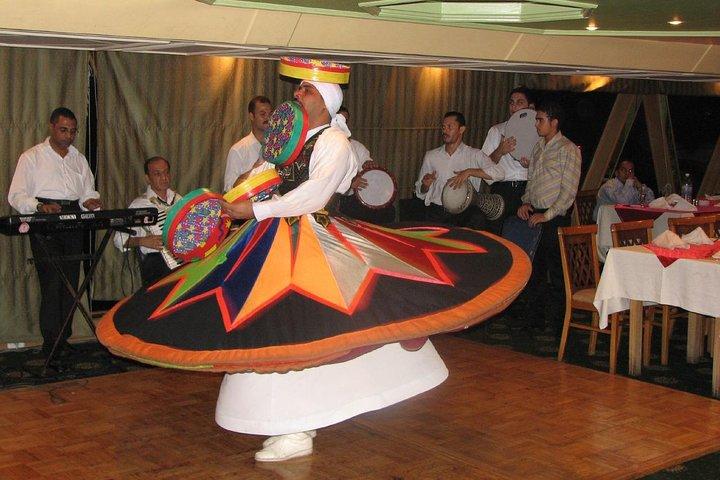 Nildinner Kreuzfahrt Kairo mit Buffet, Show & privatem Transfer