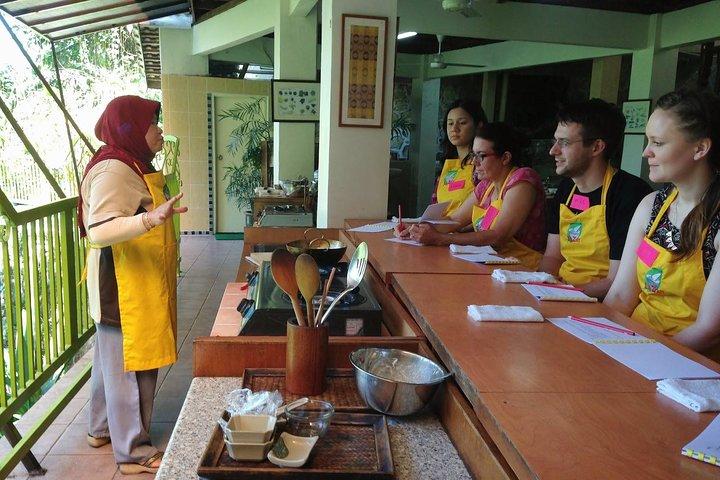 マレーシアの味：料理教室＆伝統市場見学