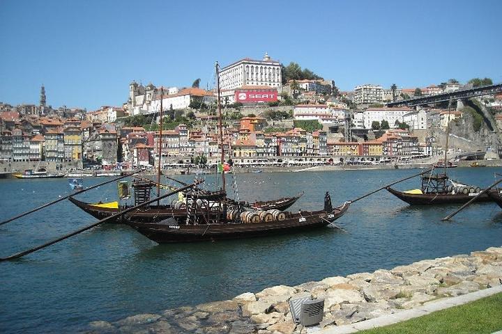 Prive-Porto van Lissabon met Portugese lunch en Porto-wijnproeverij