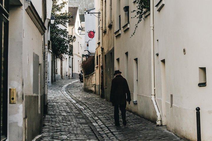 Montmartre and Sacré-Cœur Walking Tour with a Local Guide