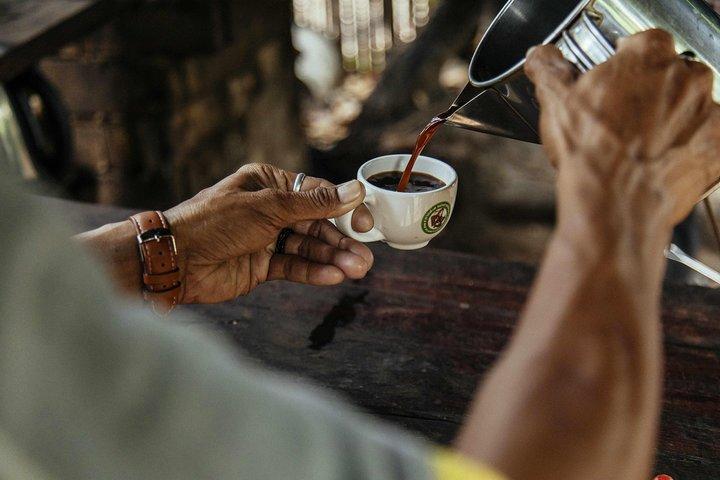 シティ エスケープ : ドイ インタノンとカレン村のプライベート日帰り旅行