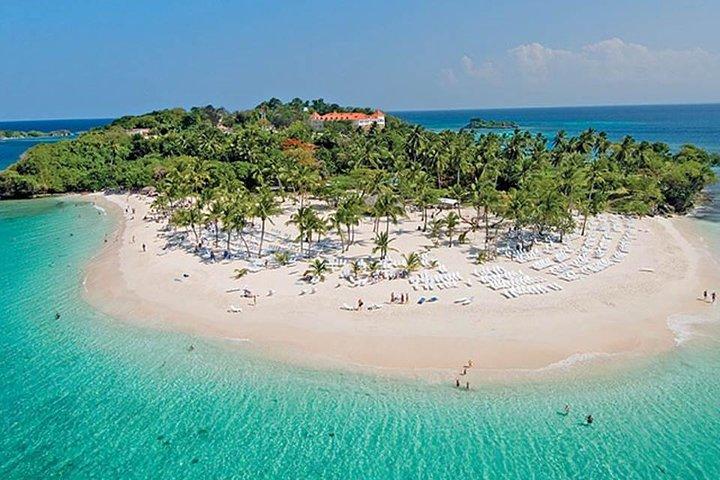 Escapada de un día al Parque Nacional Los Haitises y la isla de Cayo Levantado desde Samaná