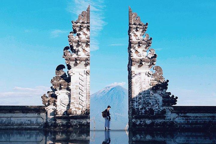 East Bali Tour: Templo Lempuyang - Puerta del Cielo, Tirta Gangga, Playa de la Virgen