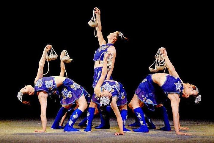 Shanghai Acrobatic Show and Late Dim Sum Dinner