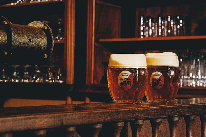 Excursão e degustação de cerveja em micro cervejaria em Praga