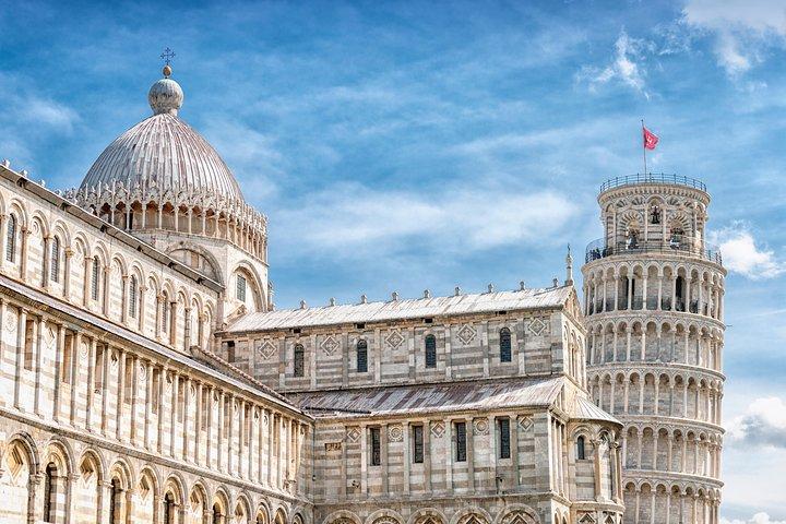 Visita guiada a pie por Pisa en Plaza Miracoli