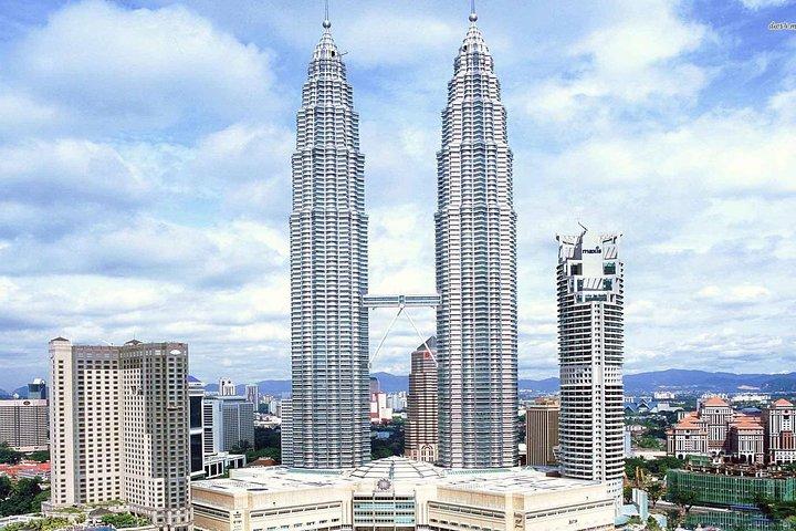 プライベート ツアー : クアラルンプールの驚異とペトロナス ツイン タワー