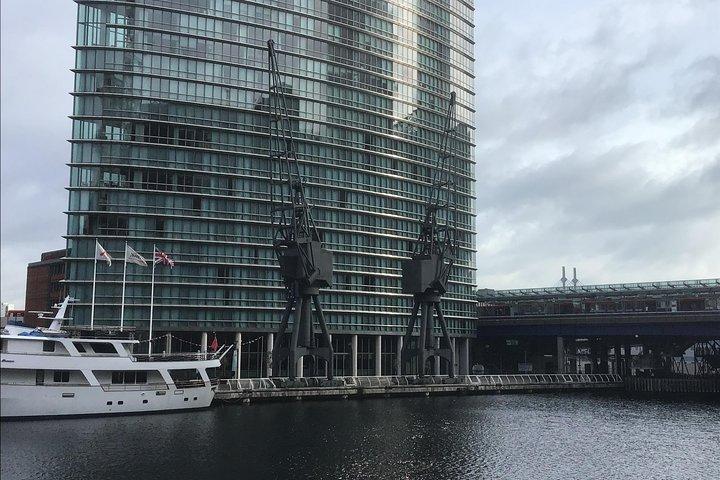 Passeio histórico de East Londons Wapping Docks e seus famosos pubs