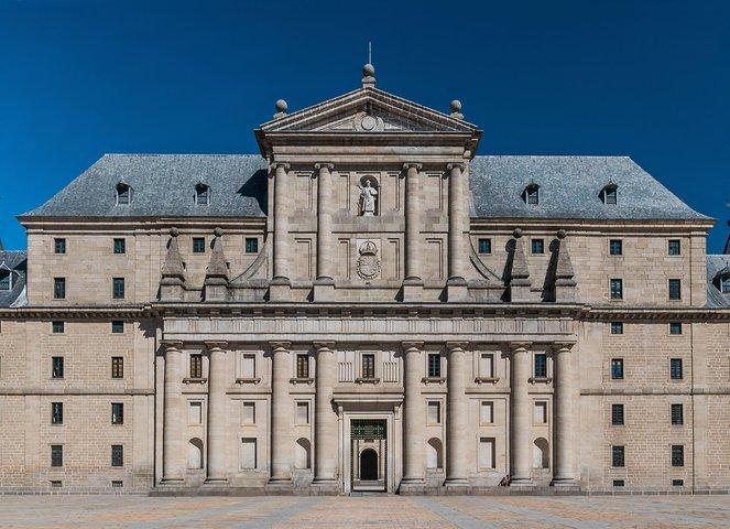 Escorial y Basilica del Valle Medio día desde Madrid