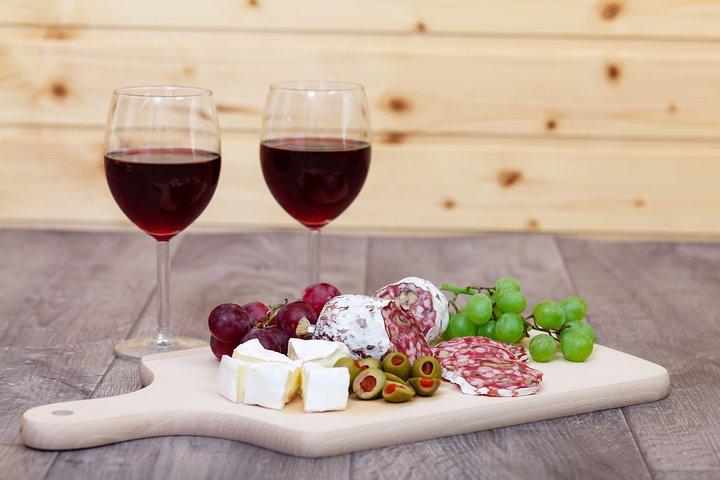 Aten Privat Vinprovning Tour - Dionysian Druvor