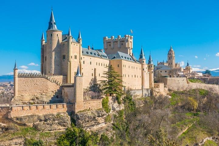 Madrid nach Avila & Segovia : Ganztägige Highlights Tour