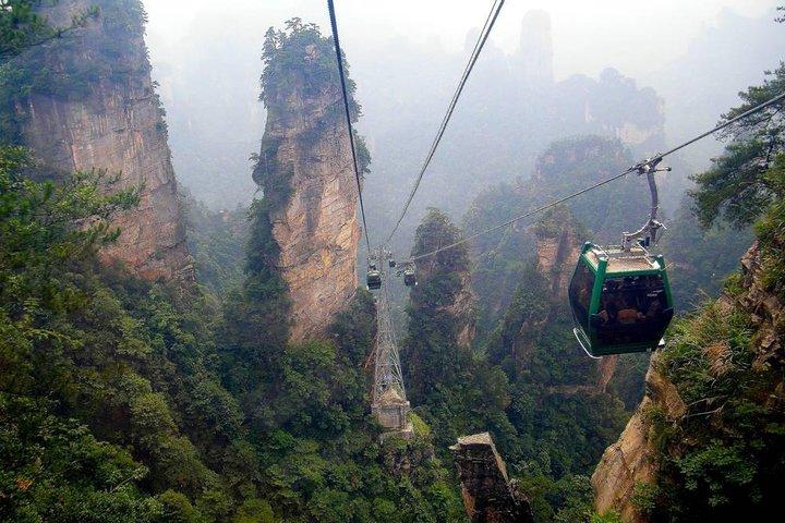 All-inclusive 4-dages privat Zhangjiajie-tur inkluderer Glass Bridge & Evening Show