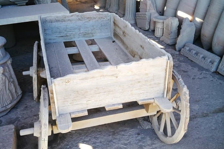 Pompeii private small group tour - 4 hours including transfers