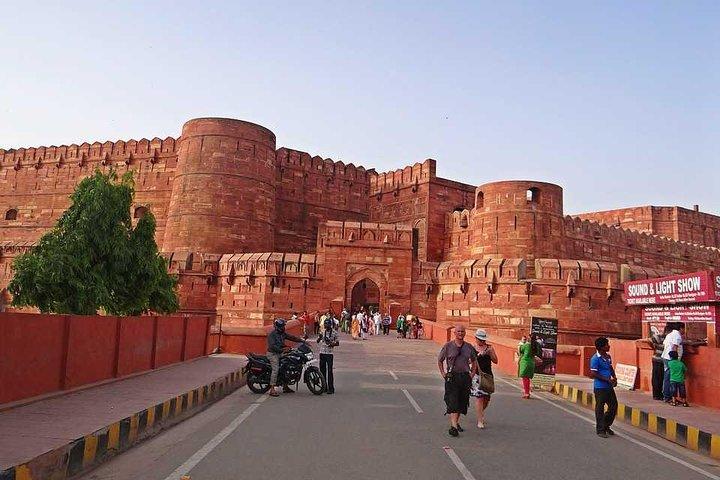 Tour Agra con Taj Mahal, Agra Fort e Mehtab Bagh di Tuk tuk