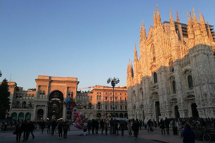 Dom mit Terrassen und Schloss Sforza Führung in Mailand