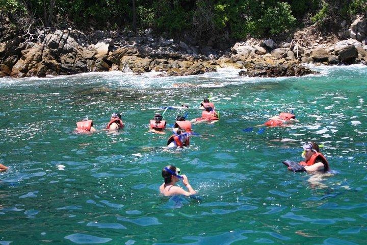 Caminhada e snorkel no Parque Nacional HT