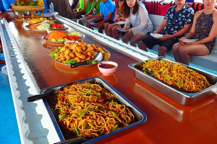 John Grey's Sea Canoe Hong af Starlight Tour