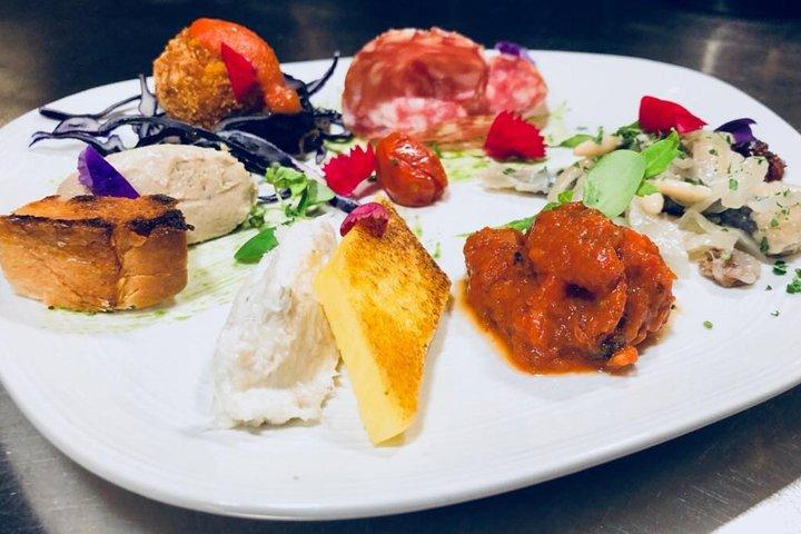 Venice Wine & Dine: Elegant Four-Course Dinner with Wine Pairings