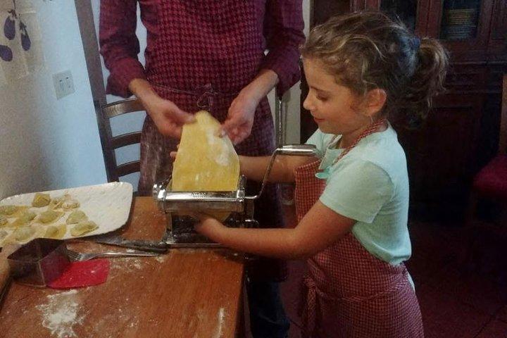 トリノのシェフの家でのイタリア料理教室とディナー