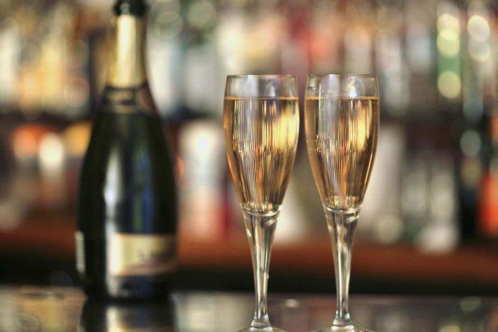 Excursão Premium Prosecco Hills Winery com degustações de Prosecco e comida