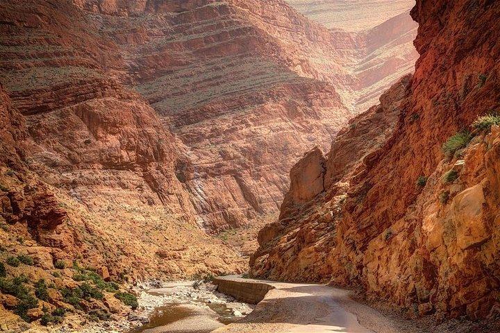 4-tägiger Ausflug von FEZ nach MARRAKECH, Übernachtung in MERZOUGA und TODRA GORGES