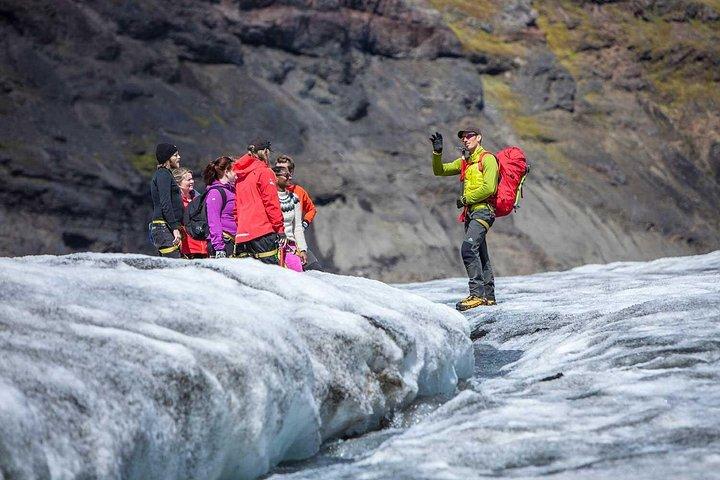 ソルヘイマヨークトル氷河ハイキング-少人数でのアドベンチャー