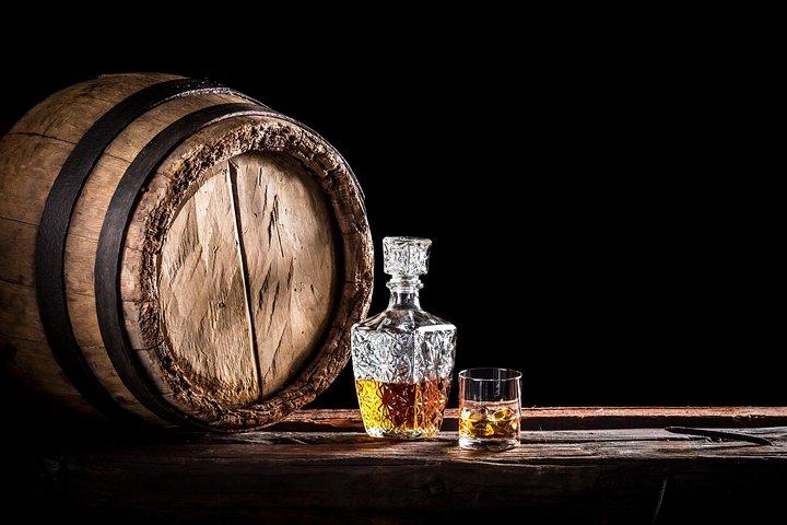Excursión de un día a los lagos, los valles y el whisky de las Tierras Altas con entrada incluida