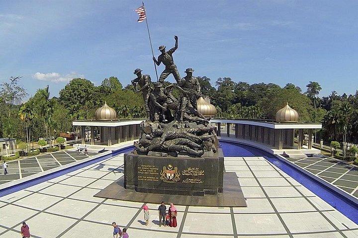 Kuala Lumpur Must-See Landmarks with Professional Tour Guide