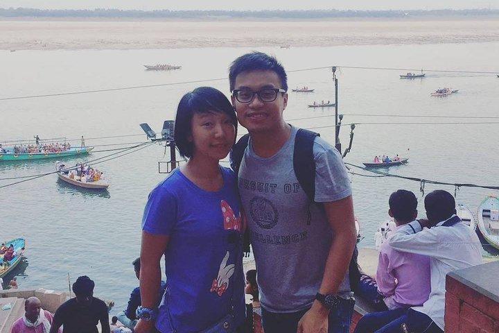 Tour privato di Varanasi con auto e guida turistica