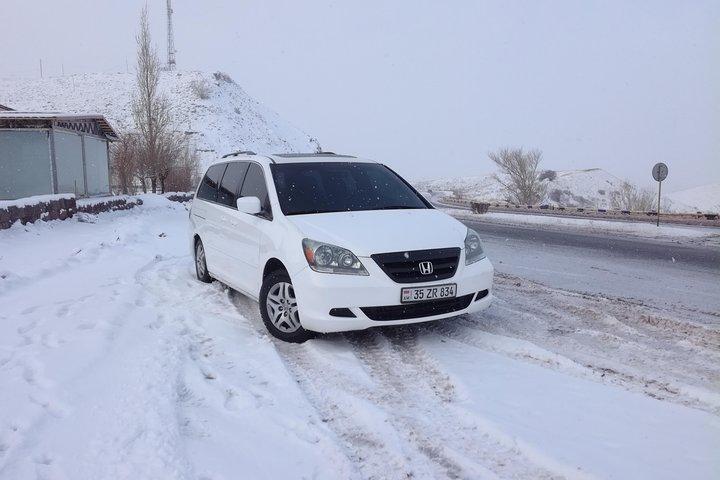 Transfer fra Jerevan til Tbilisi med 2 sightseeing stop