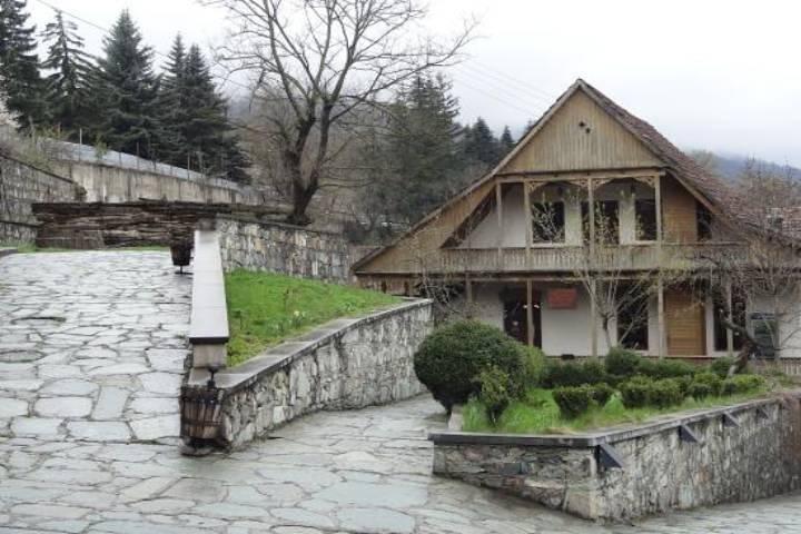Dilijan（旧市街）、Yenokavan Yell-Extreme Parkでのアクティブレジャー