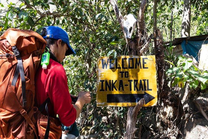 クスコからのサイクリング、インカ トレイル、ラフティング、ジップラインを備えた 4 日間のマチュ ピチュ