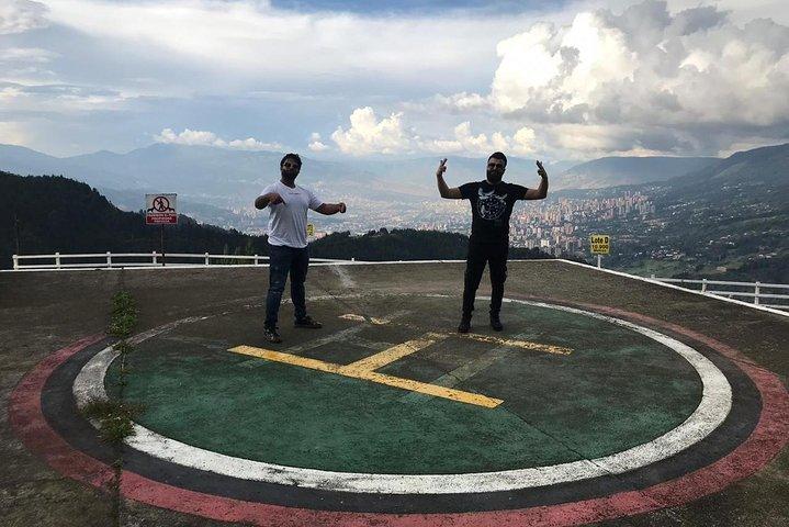 Pablo and Comuna 13 with Cable Car