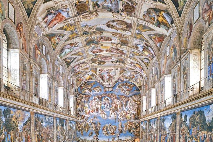 Passeio de crianças pela linha do Vaticano e Capela Sistina