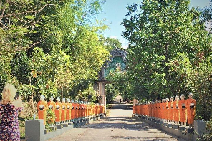 アーミージープによる半日プライベートサンセットシティツアー