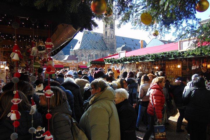 Visite gastronomique de rue de Bolzano et marché de Noël en petit groupe