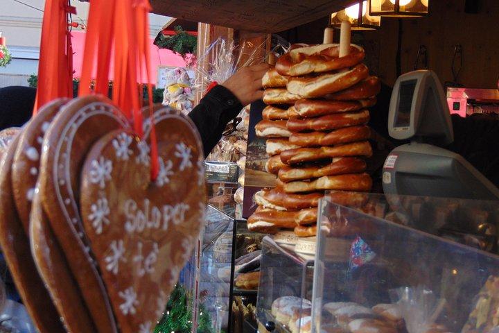 Visite gastronomique de rue de Bolzano et marché de Noël en petit groupe