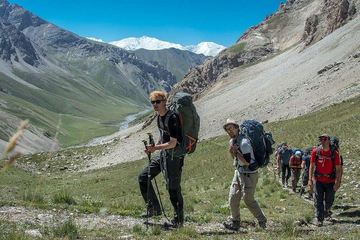 8 jours de trekking au Kirghizistan: aventure dans les montagnes d'Alay