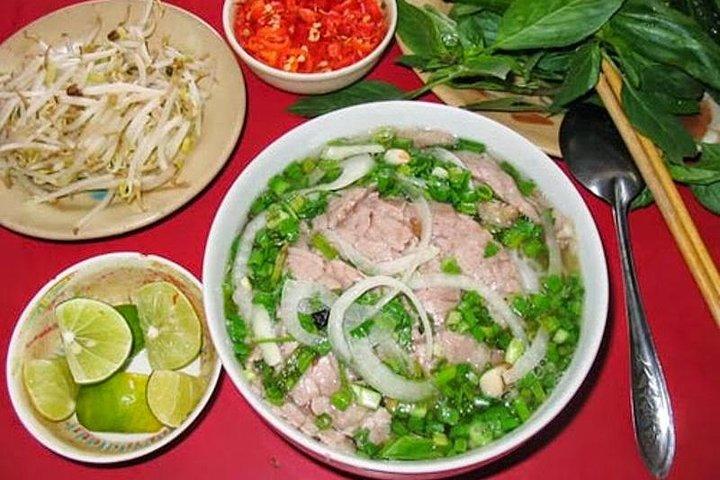 Private Street Food Tour Adventure in Hanoi