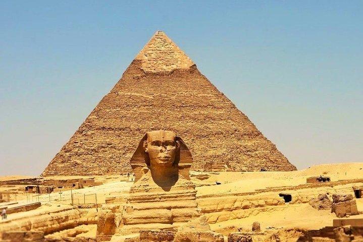 Camel Riding Guide Incとギザのピラミッドとスフィンクスへの私用半日旅行