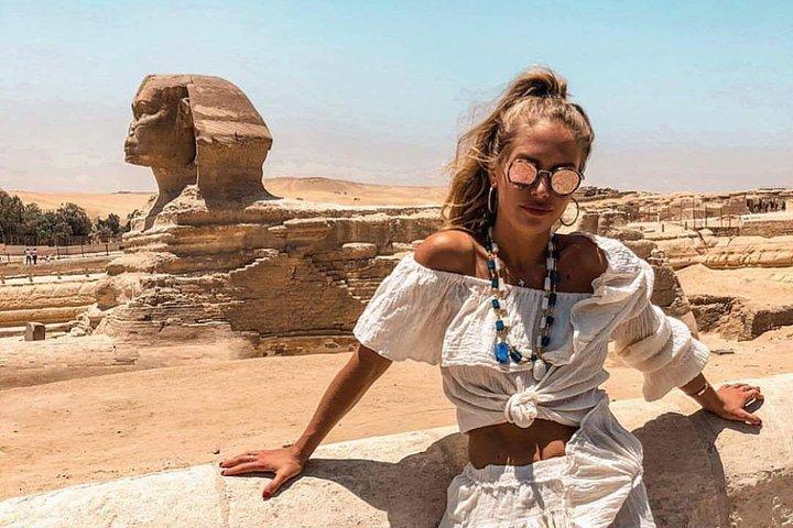 Camel Riding Guide Incとギザのピラミッドとスフィンクスへの私用半日旅行