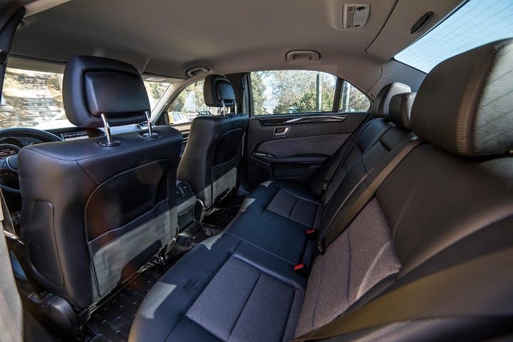 Piraeus port to Athens hotels Private arrival transfer