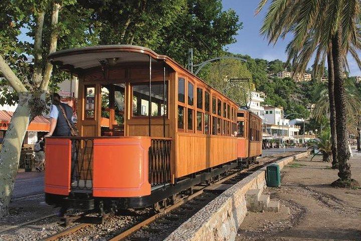 Tour completo di Maiorca in treno, tram e battello